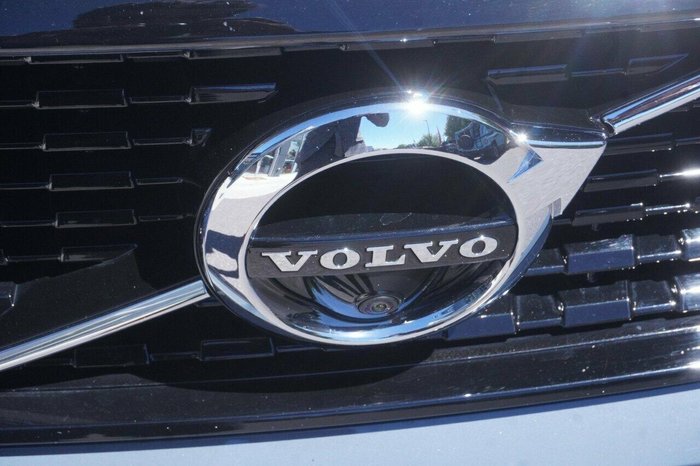 2021 Volvo XC40 T5 R-Design