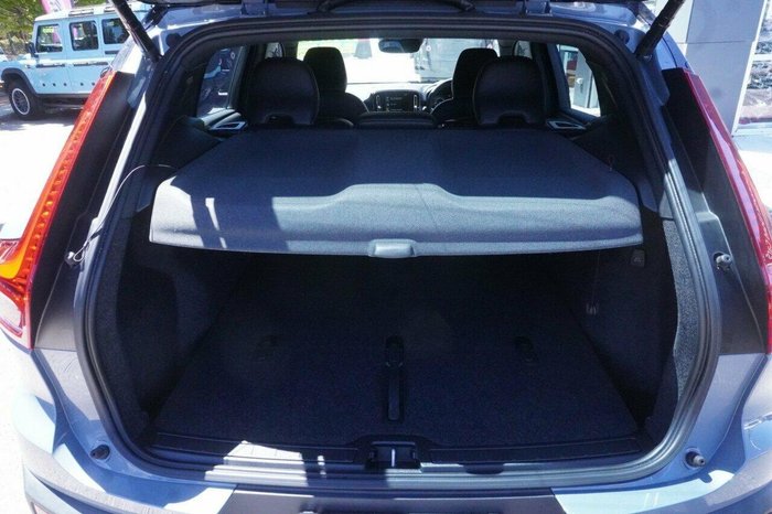 2021 Volvo XC40 T5 R-Design