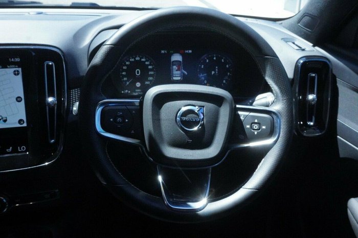 2021 Volvo XC40 T5 R-Design