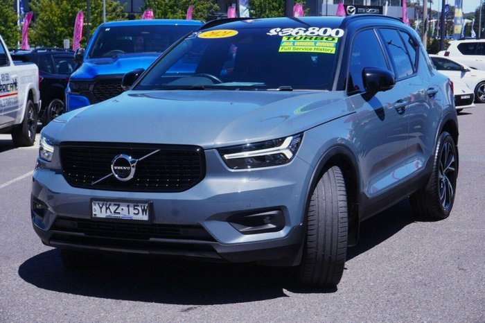2021 Volvo XC40 T5 R-Design