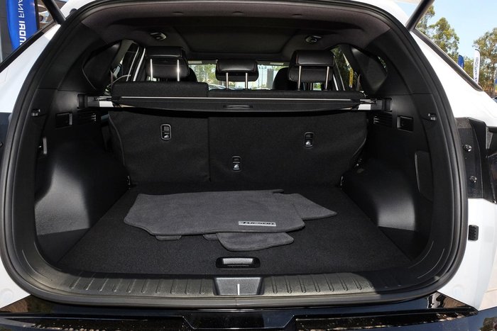 2025 Hyundai Tucson Hybrid Premium N Line