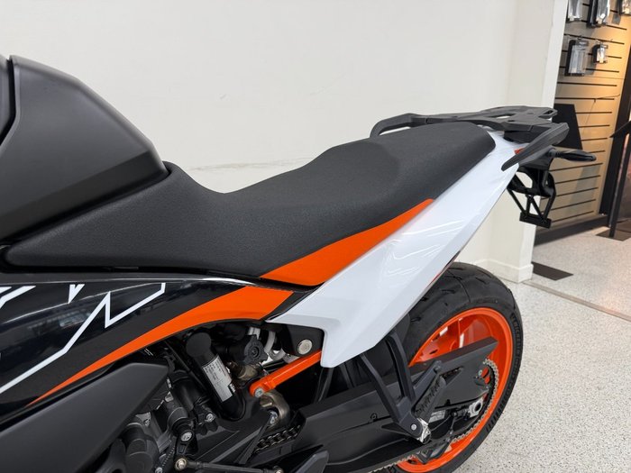 2024 Ktm 890 SM-T