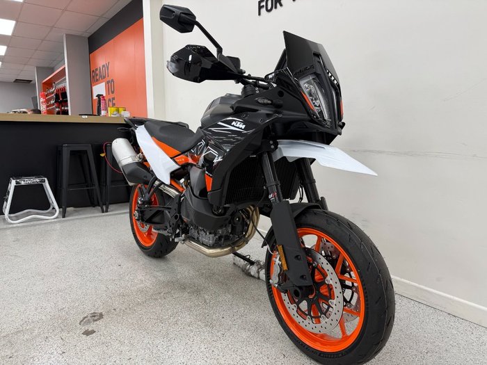 2024 Ktm 890 SM-T