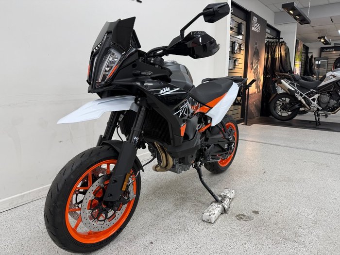 2024 Ktm 890 SM-T