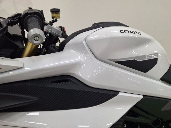 2025 CFMOTO 2025 Cf Moto 450CC 450 SR NEBULA WHITE