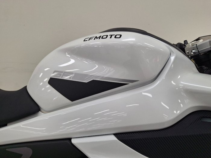 2025 CFMOTO 2025 Cf Moto 450CC 450 SR NEBULA WHITE