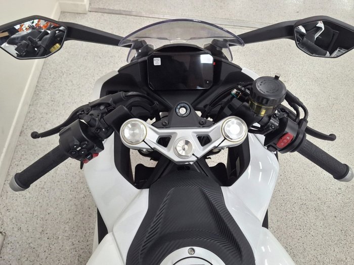 2025 CFMOTO 2025 Cf Moto 450CC 450 SR NEBULA WHITE