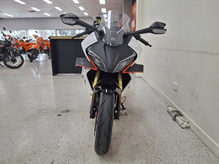 2025 CFMOTO 2025 Cf Moto 450CC 450 SR NEBULA WHITE