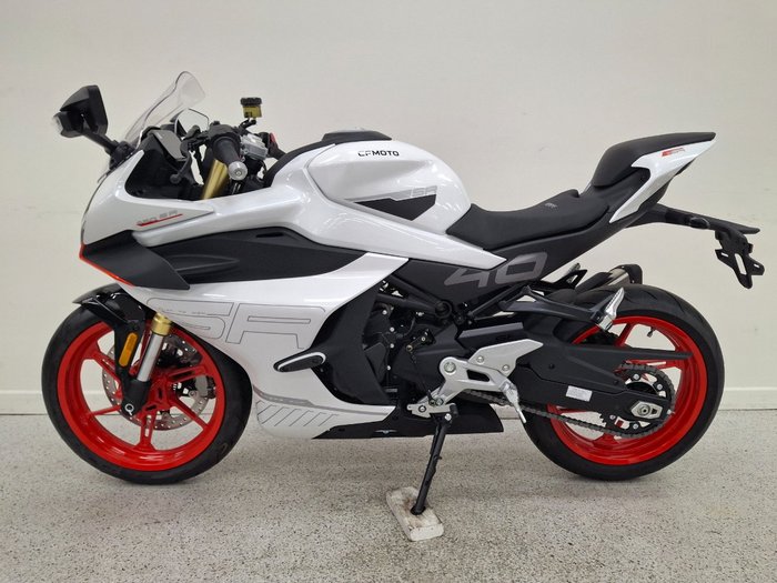 2025 CFMOTO 2025 Cf Moto 450CC 450 SR NEBULA WHITE