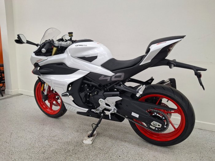 2025 CFMOTO 2025 Cf Moto 450CC 450 SR NEBULA WHITE