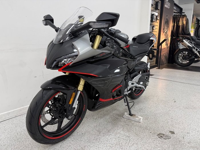 2025 CFMOTO 2025 Cf Moto 450CC 450 SR NEBULA BLACK