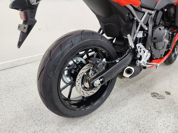 2025 Suzuki GSX-8R (GSX800FRQ) Orange