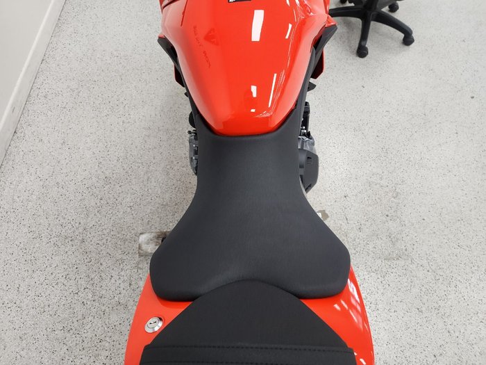 2025 Suzuki GSX-8R (GSX800FRQ) Orange