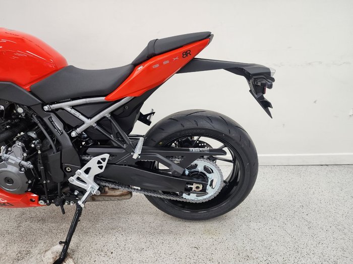 2025 Suzuki GSX-8R (GSX800FRQ) Orange