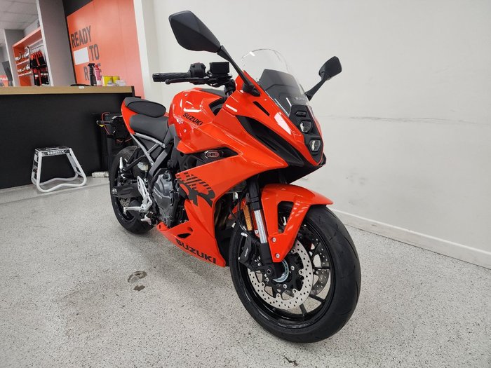 2025 Suzuki GSX-8R (GSX800FRQ) Orange