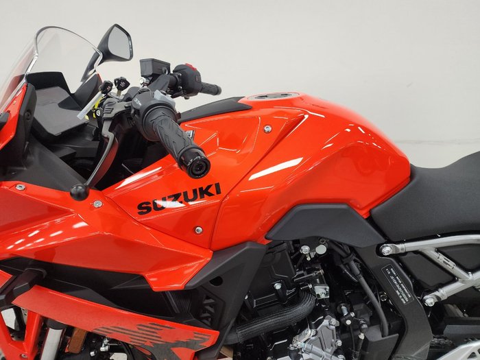2025 Suzuki GSX-8R (GSX800FRQ) Orange