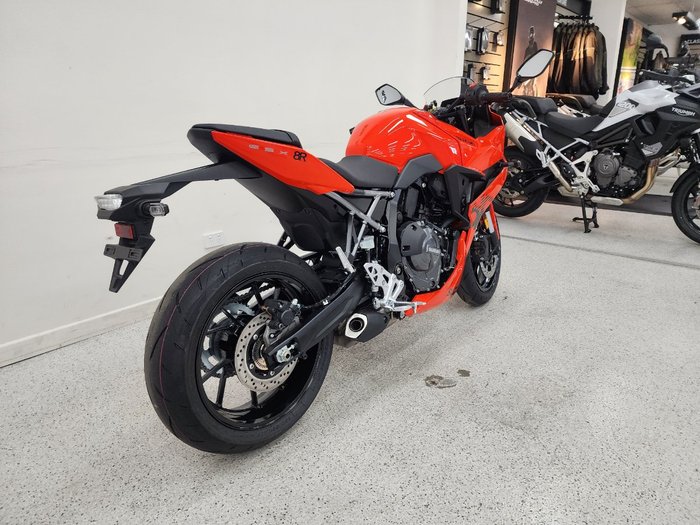 2025 Suzuki GSX-8R (GSX800FRQ) Orange