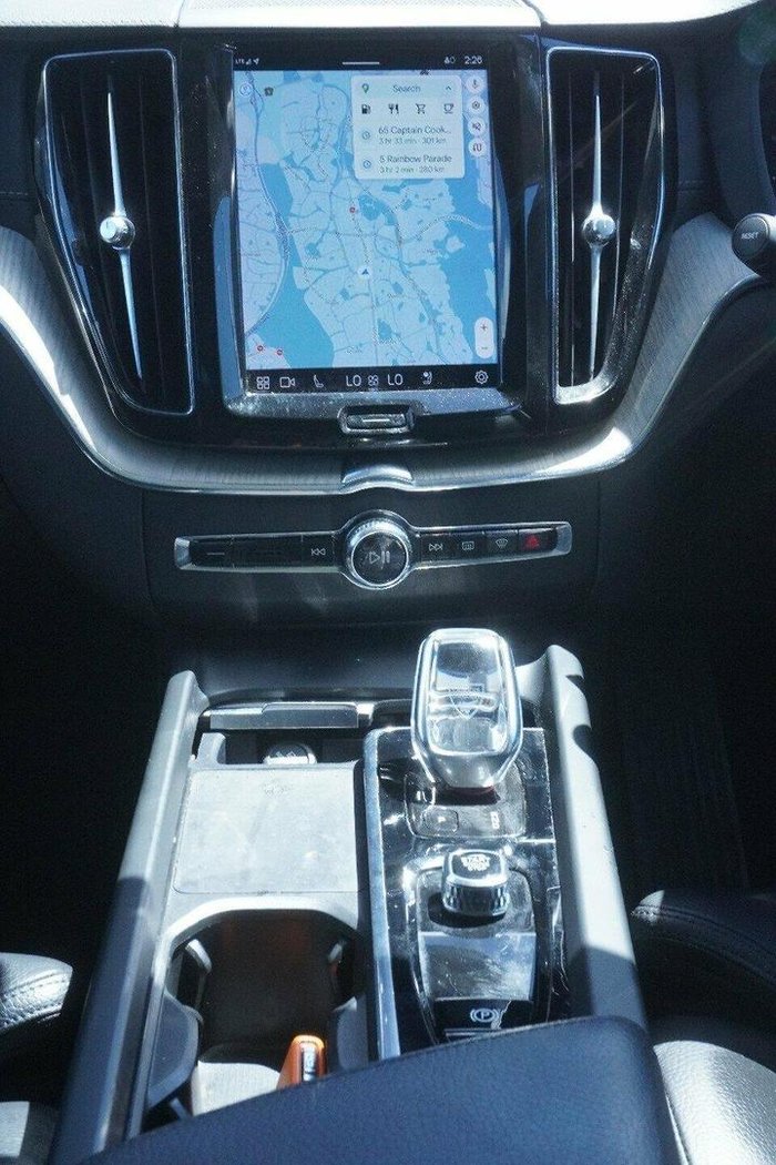 2022 Volvo XC60 B5 Inscription