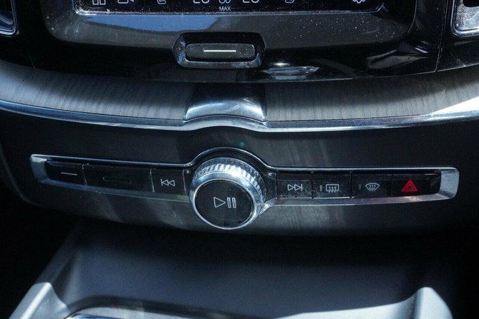 2022 Volvo XC60 B5 Inscription