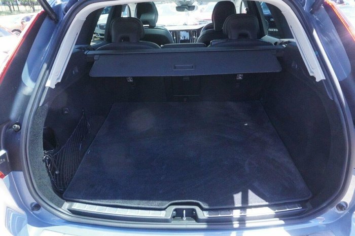 2022 Volvo XC60 B5 Inscription