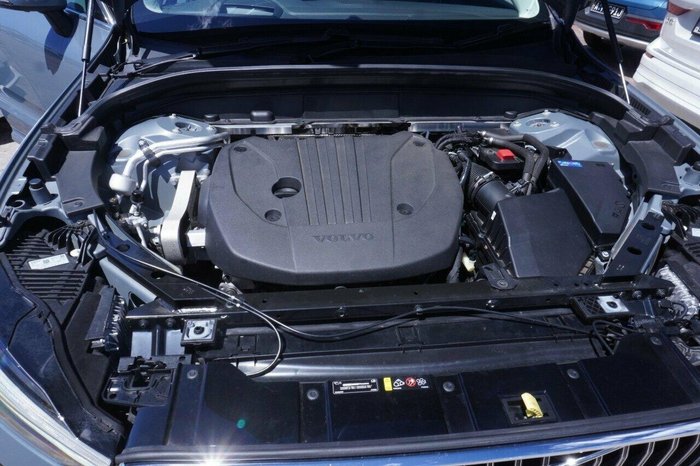 2022 Volvo XC60 B5 Inscription