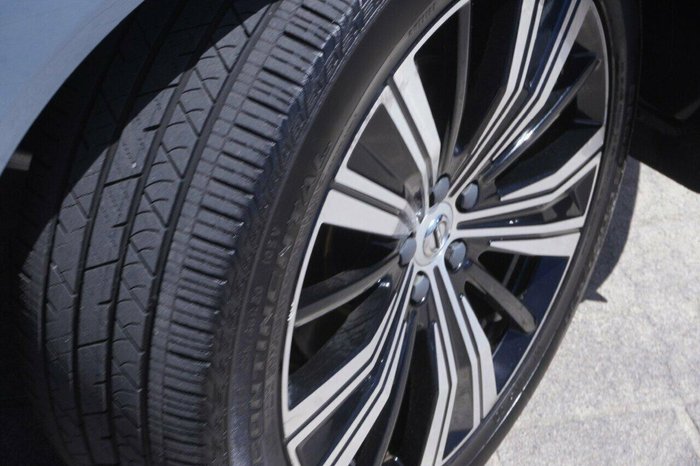 2022 Volvo XC60 B5 Inscription