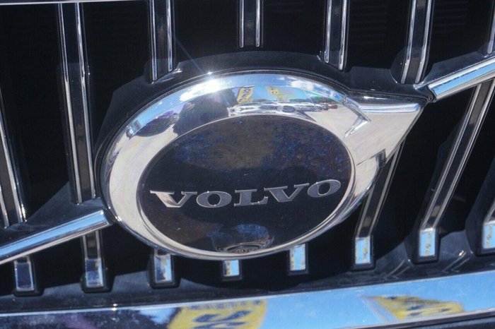 2022 Volvo XC60 B5 Inscription