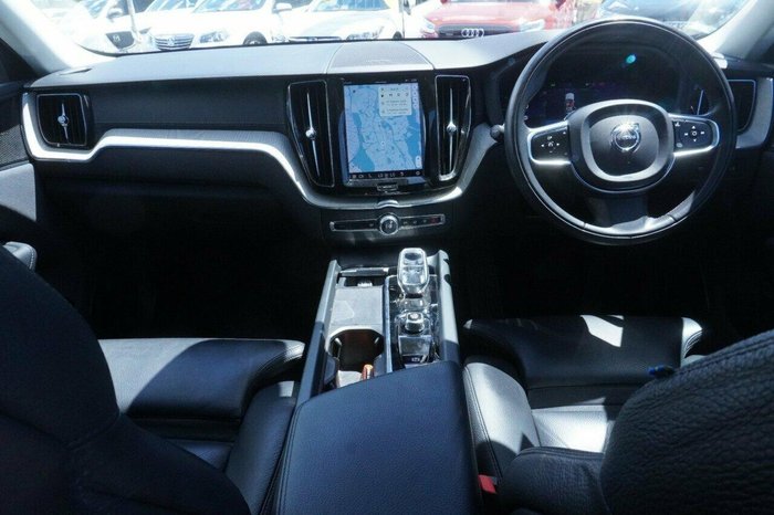 2022 Volvo XC60 B5 Inscription