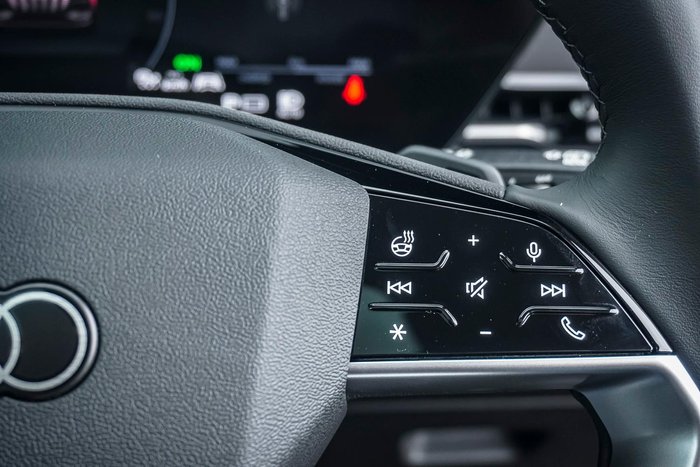 2025 Audi Q6 e-tron Performance