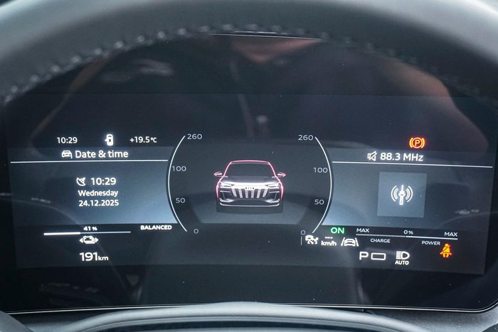 2025 Audi Q6 e-tron Performance