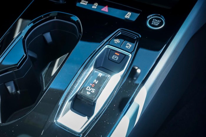 2025 Audi A5 TFSI 150kW S line