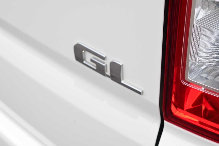 2022 Toyota Hiace Commuter GL