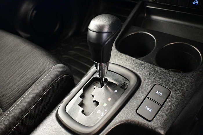 2023 Toyota Hilux SR