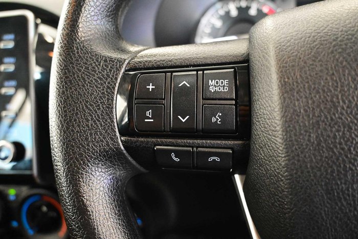 2023 Toyota Hilux SR