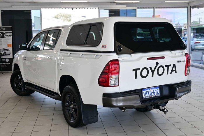 2023 Toyota Hilux SR