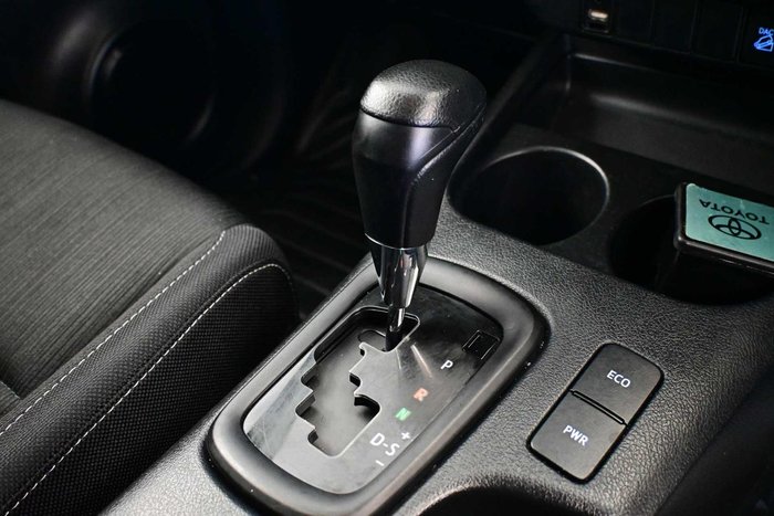 2023 Toyota Hilux SR