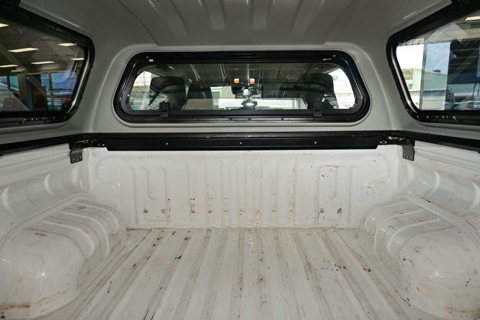 2023 Toyota Hilux SR