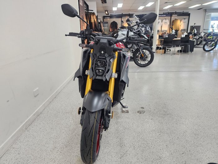 2025 Suzuki GSX-S1000