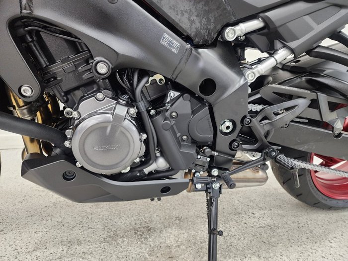 2025 Suzuki GSX-S1000