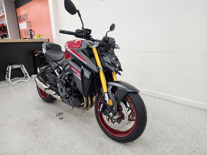 2025 Suzuki GSX-S1000