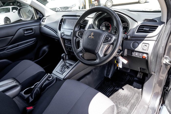 2022 Mitsubishi Triton GLX+