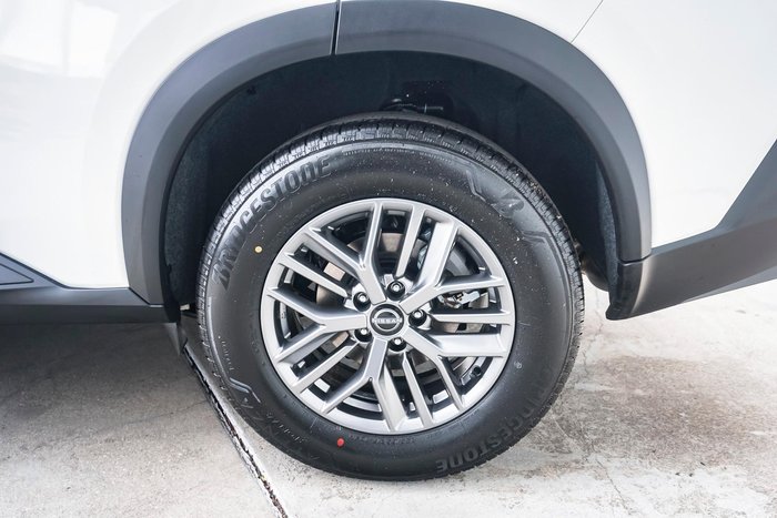 2025 Nissan X-TRAIL ST