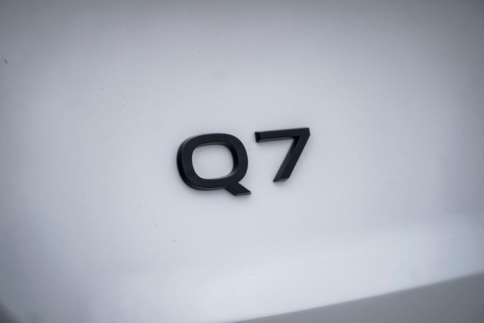 2025 Audi Q7 55 TFSI S line