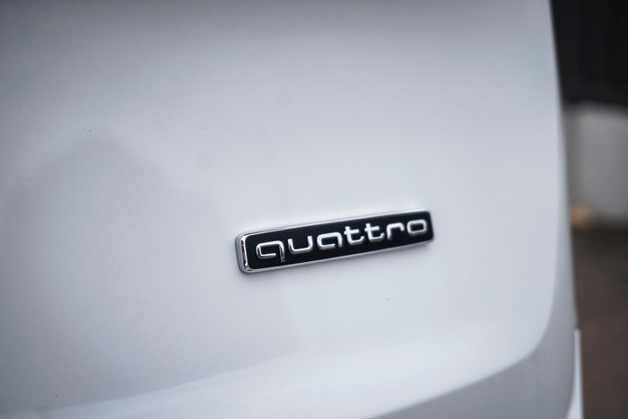 2025 Audi Q7 55 TFSI S line