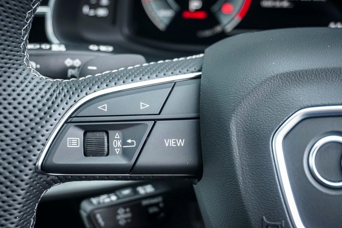 2025 Audi Q7 55 TFSI S line