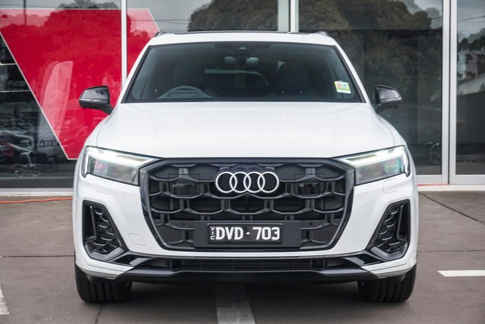 2025 Audi Q7 55 TFSI S line