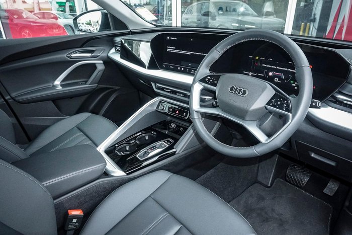 2025 Audi Q5 TFSI 150kW