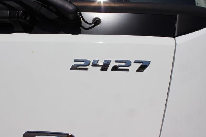 2025 Fuso Fighter 2427 WHITE