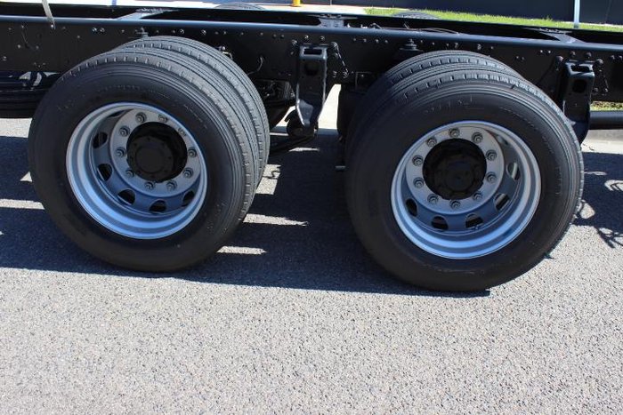 2025 Fuso Fighter 2427 WHITE