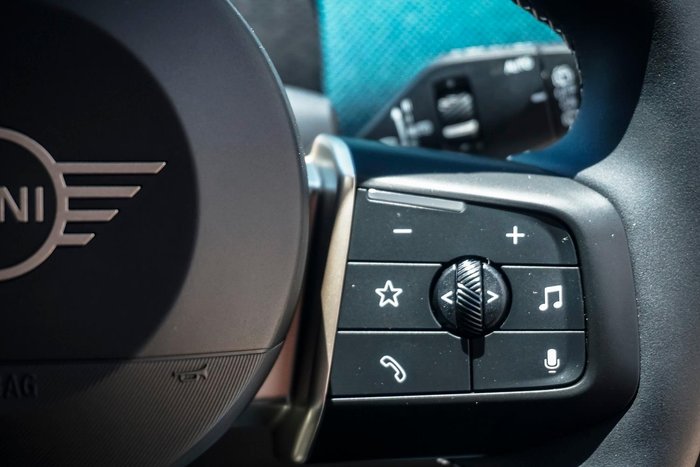 2025 MINI Countryman S Favoured